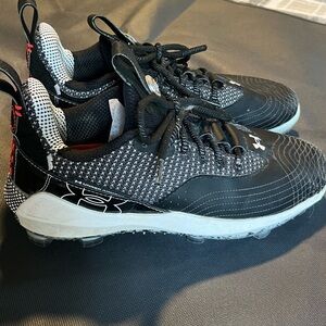 Men’s baseball cleats